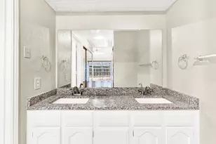 5908 Baroncrest Dr, Arlington, TX 76017 - Photo 9