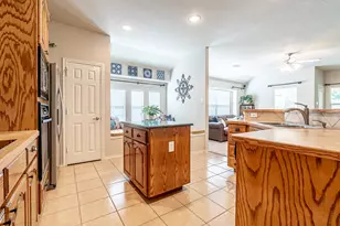 1010 Loblolly Pine Dr, Arlington, TX 76012 - Photo 17