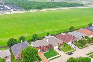 3427 Canyon Rd, Grand Prairie, TX 75052 - Photo 27