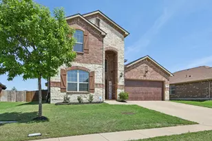 1332 Foxglove Ln, Burleson, TX 76028 - Photo 1
