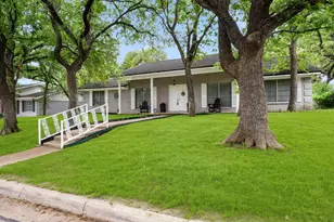1804 W Cedar Elm Dr, Arlington, TX 76012 - Photo 5
