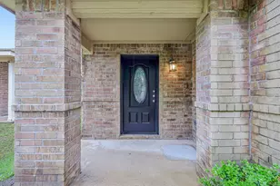 8820 Valley River Dr, Fort Worth, TX 76244 - Photo 3