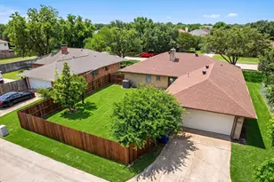 905 Bromwich St, Garland, TX 75040 - Photo 35