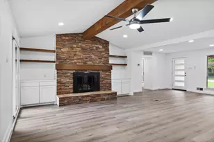 905 Bromwich St, Garland, TX 75040 - Photo 9
