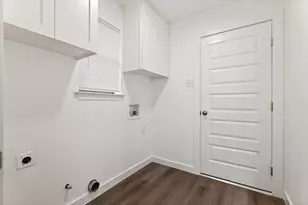 905 Bromwich St, Garland, TX 75040 - Photo 17