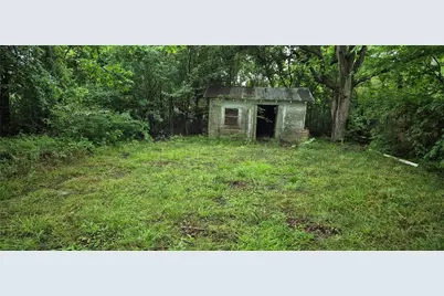 307 W Spruce Street, Whitewright, TX 75491 - Photo 11