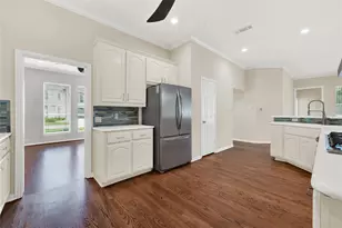 910 Lahinch Cir, Richardson, TX 75081 - Photo 9
