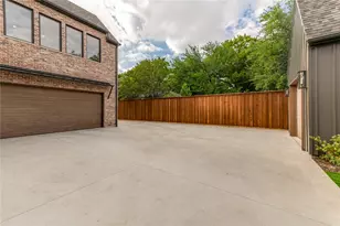 10940 Snow White Dr, Dallas, TX 75229 - Photo 39