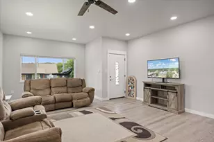 5908 Collins Ct, Granbury, TX 76048 - Photo 9