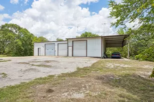 807 E State Hwy 11, Whitewright, TX 75491 - Photo 29