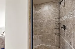 210 Donna Cir, Granbury, TX 76049 - Photo 19