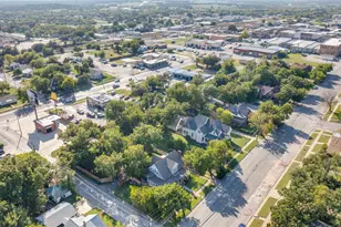 310 E Tarrant St, Bowie, TX 76230 - Photo 31