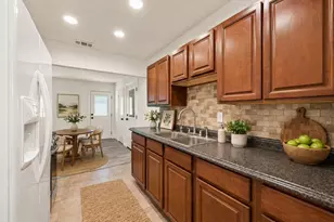 609 Crane Dr, Euless, TX 76039 - Photo 17