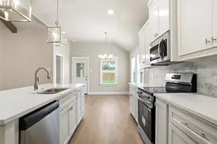 137 Joel St, Springtown, TX 76082 - Photo 5