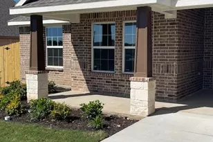 137 Joel St, Springtown, TX 76082 - Photo 5