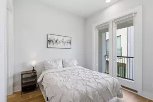 381 E Greenbriar Ln, Dallas, TX 75203 - Photo 27