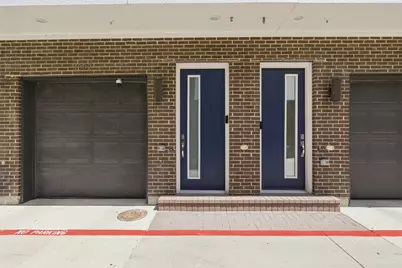 381 E Greenbriar Lane #1002, Dallas, TX 75203 - Photo 3