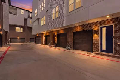 381 E Greenbriar Lane #1002, Dallas, TX 75203 - Photo 3