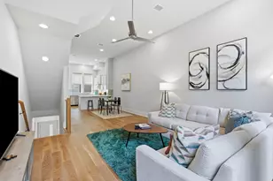 381 E Greenbriar Ln, Dallas, TX 75203 - Photo 9