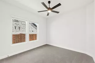 107 Walnut Wy, Balch Springs, TX 75181 - Photo 9