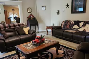 124 James Rd, Kilgore, TX 75662 - Photo 9