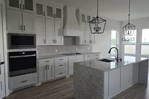 808 N Ave E, Springtown, TX 76082 - Photo 5