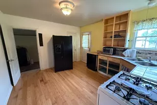 401 E Hayes Ave, Whitney, TX 76692 - Photo 3