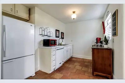 2021 Bluebonnet Drive, Fort Worth, TX 76111 - Photo 11