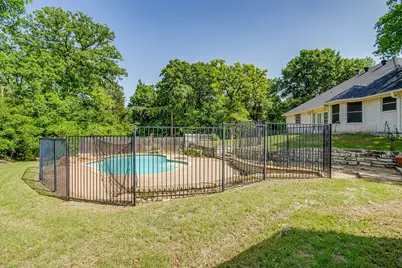 1033 Teresa Court, Weatherford, TX 76086 - Photo 37