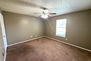 1613 Edgehill Rd, Benbrook, TX 76126 - Photo 15