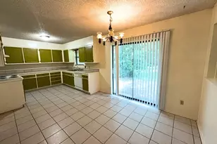 1613 Edgehill Rd, Benbrook, TX 76126 - Photo 5