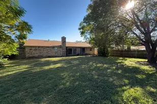 1613 Edgehill Rd, Benbrook, TX 76126 - Photo 3
