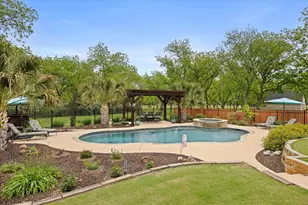 7404 Fox Fire Ct, Granbury, TX 76049 - Photo 3
