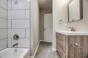 4206 Robert L Parish Sr. Ave, Dallas, TX 75210 - Photo 9