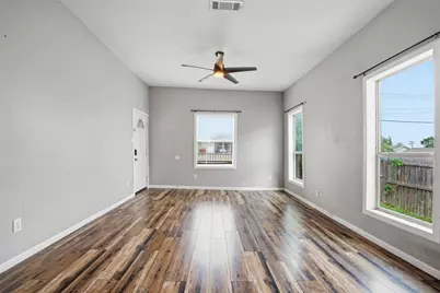 1329 New York Avenue, Fort Worth, TX 76104 - Photo 7