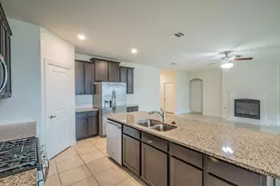 2808 Grizzly Rd, Aubrey, TX 76227 - Photo 9