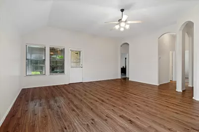 609 Lake Point Drive, Little Elm, TX 75068 - Photo 7