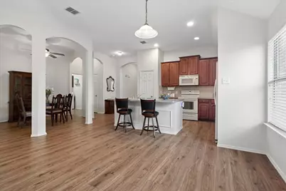 609 Lake Point Drive, Little Elm, TX 75068 - Photo 9