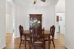 609 Lake Point Dr, Little Elm, TX 75068 - Photo 11
