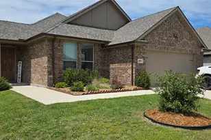 3017 Cliffview Dr, Sanger, TX 76266 - Photo 1
