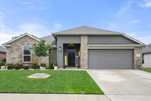 636 Mooney Dr, Saginaw, TX 76179 - Photo 3