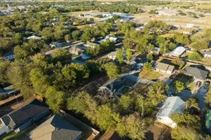 406 S Llano St, Whitney, TX 76692 - Photo 11