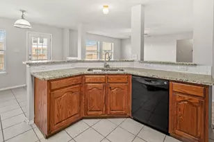 6518 Ashland Dr, Greenville, TX 75402 - Photo 5