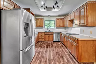 9616 Monticello Dr, Granbury, TX 76049 - Photo 13