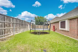 8204 Wildrock Dr, Arlington, TX 76001 - Photo 33