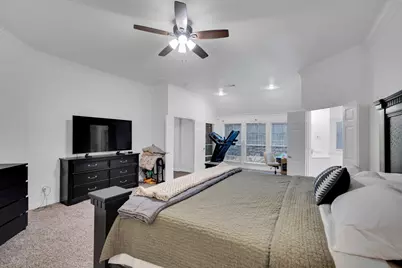 8204 Wildrock Drive, Arlington, TX 76001 - Photo 17