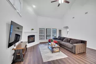 8204 Wildrock Dr, Arlington, TX 76001 - Photo 7