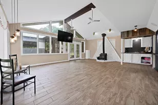 126 Oak Ln, Burleson, TX 76028 - Photo 13