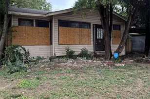 1136 E Leuda St, Fort Worth, TX 76104 - Photo 21