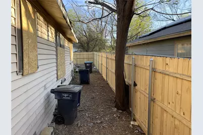 1136 E Leuda Street, Fort Worth, TX 76104 - Photo 5